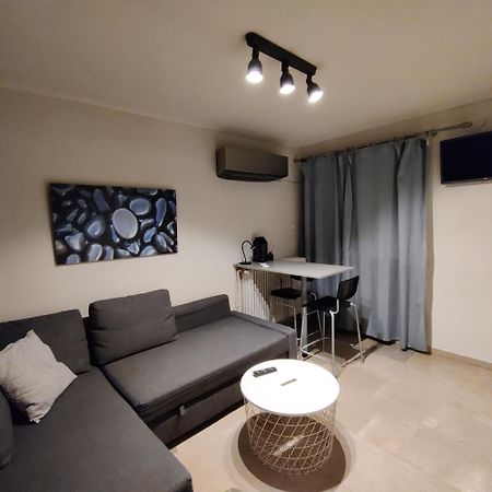 Theo'S Loft Apartment Атина Екстериор снимка